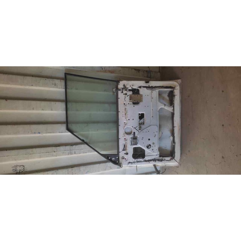 Recambio de puerta delantera derecha para land rover discovery 2.5 turbodiesel referencia OEM IAM 2