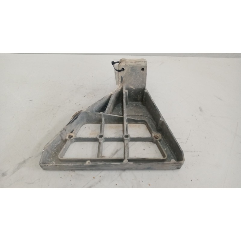 Recambio de peldaño izquierdo para daf serie xf105.460 12.9 diesel referencia OEM IAM 1641630 - Blanco 2