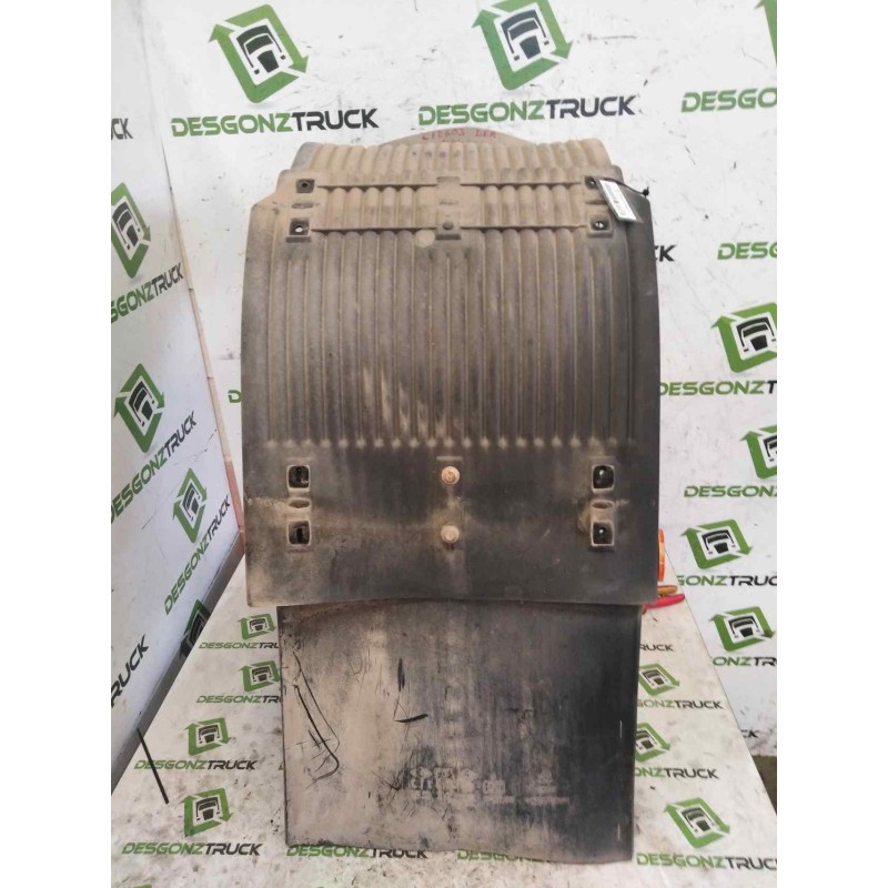 Recambio de guardabarros delantero derecho para volvo fm 12 asta 2001 12.1 diesel (d12d420) referencia OEM IAM   