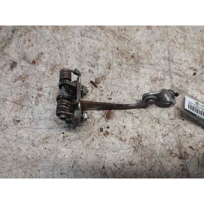 Recambio de retenedor puerta para peugeot 206 berlina 1.4 referencia OEM IAM   TRASERA DERECHA