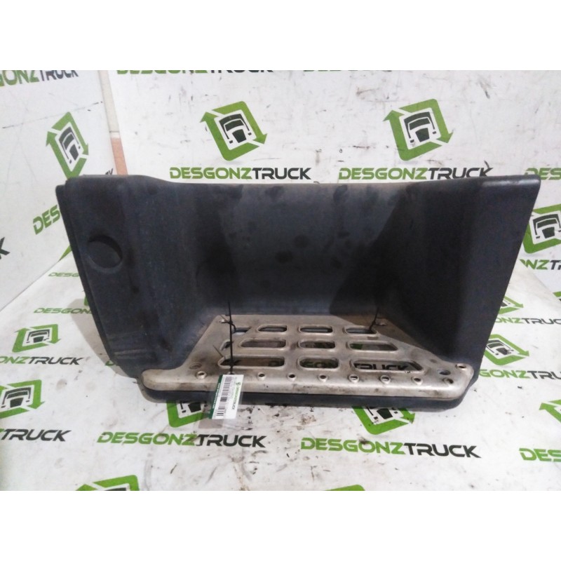 Recambio de peldaño izquierdo para volvo fm 12 asta 2001 12.1 diesel (d12d420) referencia OEM IAM 8191593  