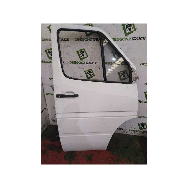 Recambio de puerta delantera derecha para mercedes-benz sprinter 02.00  caja cerrada 413 cdi (904.662) referencia OEM IAM   