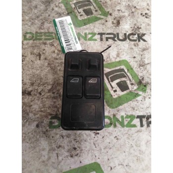 MANDO ELEVALUNAS DELANTERO IZQUIERDO 3944083 