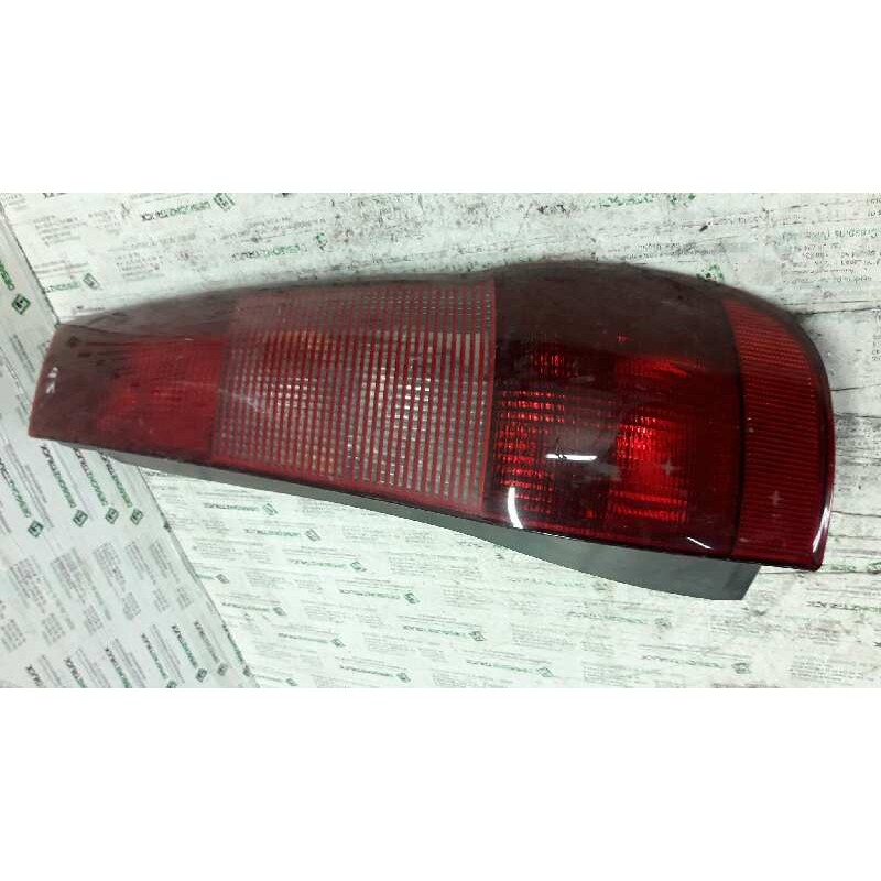 Recambio de piloto trasero derecho para fiat punto berl. (176) 75 sx referencia OEM IAM 7730722  