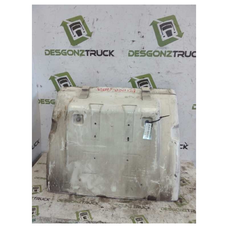 Recambio de guardabarros trasero derecho para volvo fh 12 2002  12.1 diesel (d12d420) referencia OEM IAM  DELANTERO 