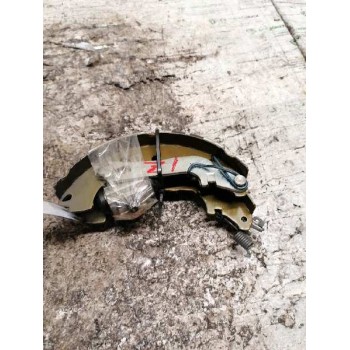 Recambio de zapatas de freno traseras para fiat fiorino referencia OEM IAM 82757509 IZQUIERDA 