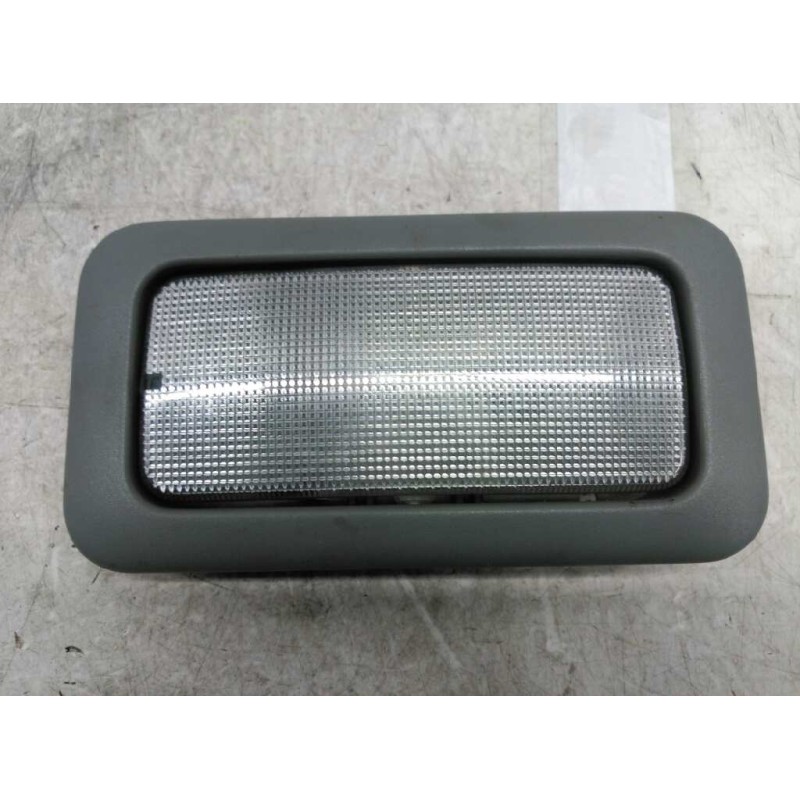 Recambio de luz interior para nissan primastar (x83) caja cerrada batalla corta 2,7t referencia OEM IAM 8200418969 08896801 