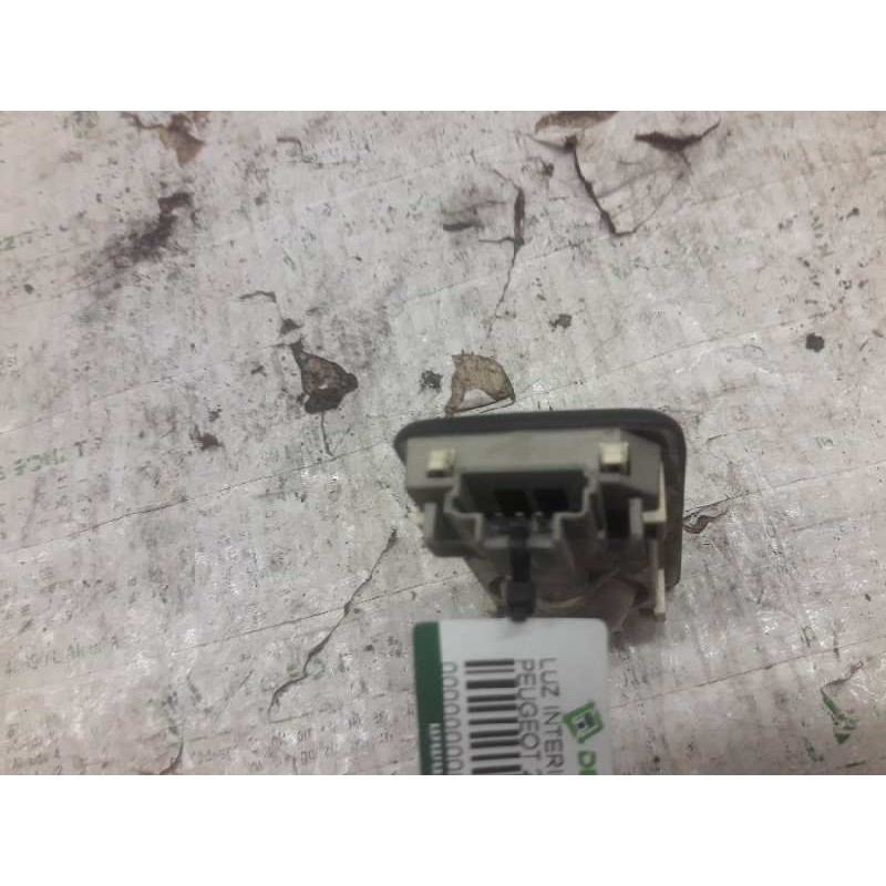 Recambio de luz interior para peugeot 206 berlina e-music referencia OEM IAM  4 PINS 3