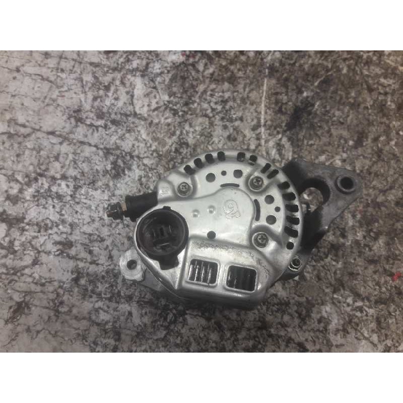 Recambio de alternador para suzuki swift sf berlina (ea) gl referencia OEM IAM 314008651 DENSO 4