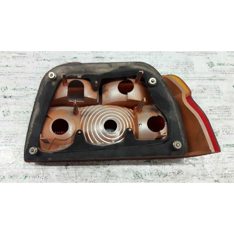 Recambio de piloto trasero izquierdo para ford escort berlina cl referencia OEM IAM 2