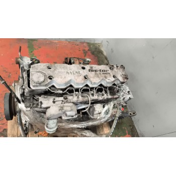 Recambio de motor completo para iveco andecar iv 3 referencia OEM IAM F4AE0681B  