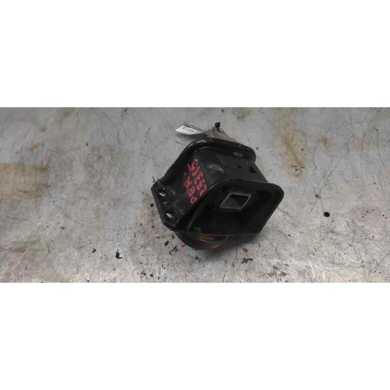 Recambio de soporte motor derecho para peugeot 307 cc (s1) 2.0 referencia OEM IAM 9636270080  