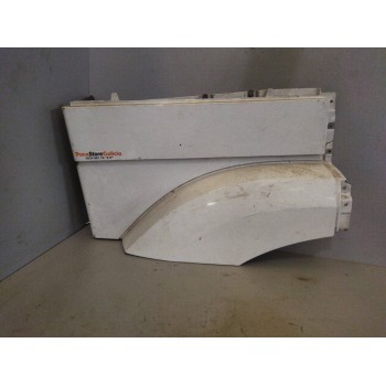 PASO RUEDA TRASERO DERECHO A9608849375 MOLDURA TRASERA CABINA 