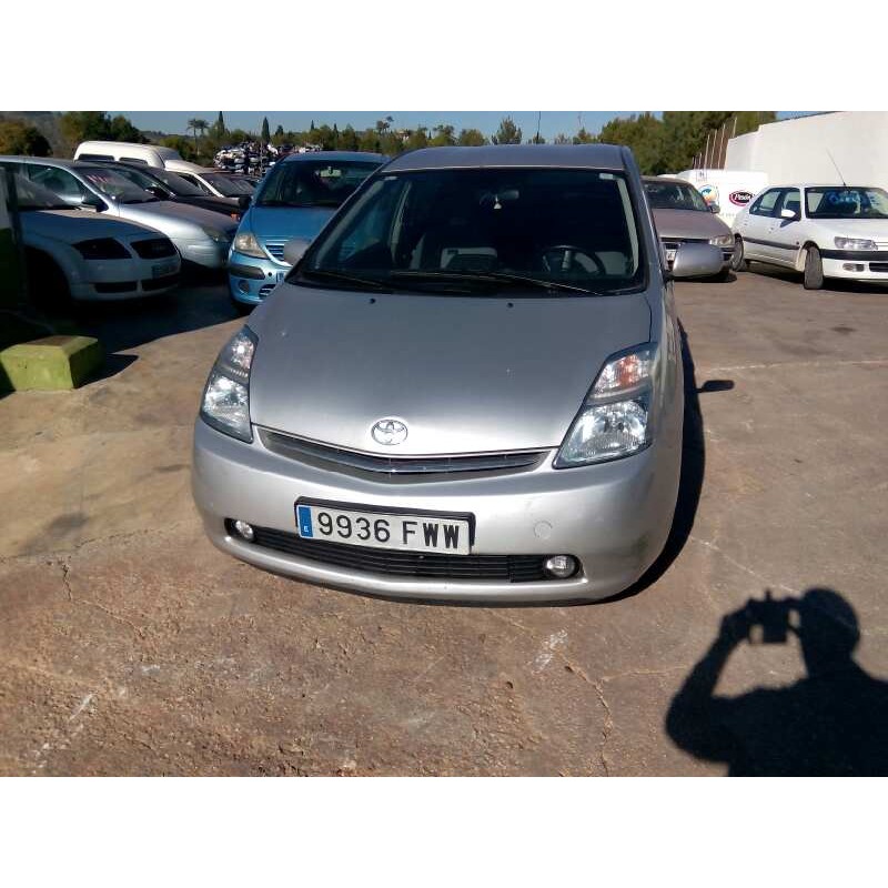 TOYOTA PRIUS (NHW20)