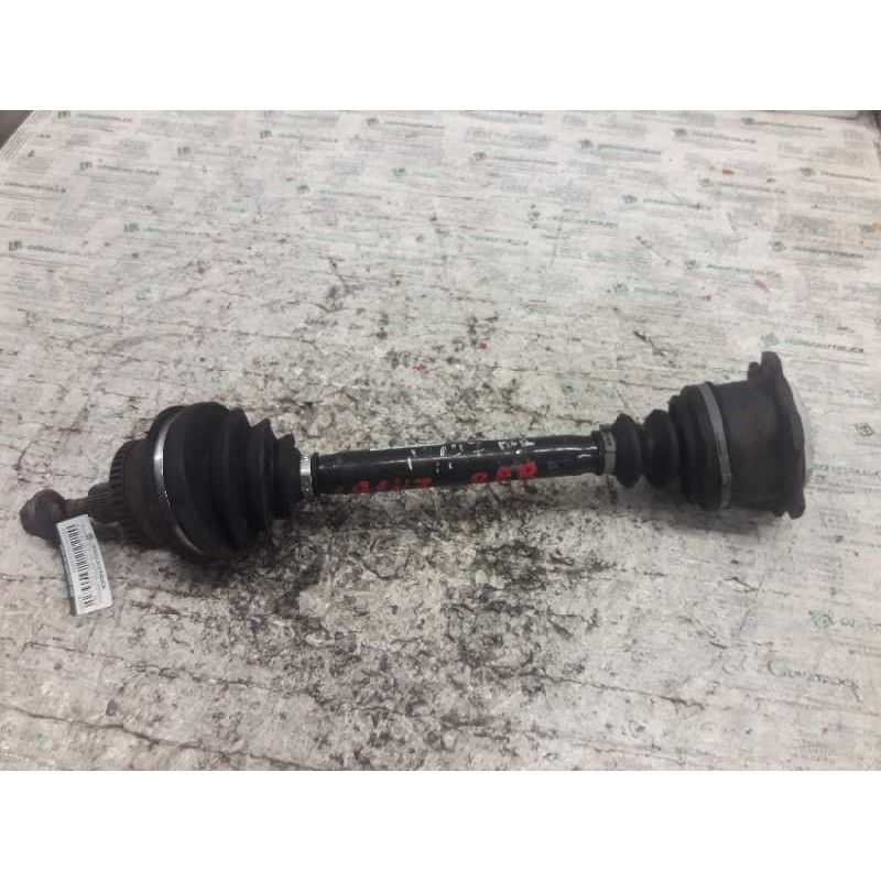 Recambio de transmision delantera derecha para audi a4 berlina (b5) 2.5 tdi referencia OEM IAM 8D0407272CM  