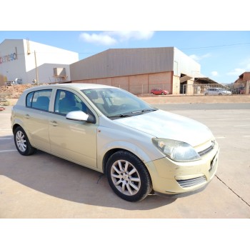 opel astra h berlina del año 2004