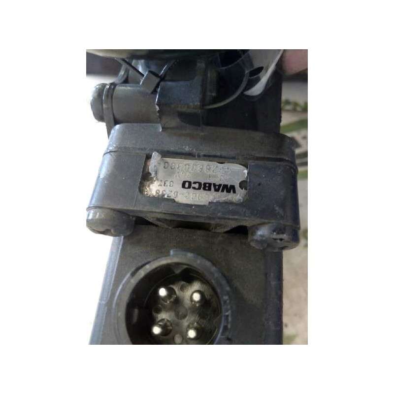 Recambio de valvula aire para man tgx 18.480 fg / 4x2 ll xl referencia OEM IAM 4728800300 81259026238 VALVULA CONTROL EJE ELEVAB - Blanco 3