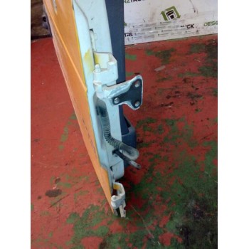 Recambio de puerta delantera derecha para nissan trucks atleon 140 referencia OEM IAM   
