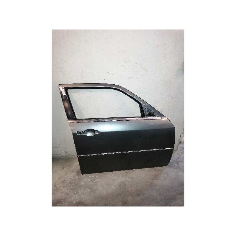 Recambio de puerta delantera derecha para chrysler 300 c 3.0 crd referencia OEM IAM   