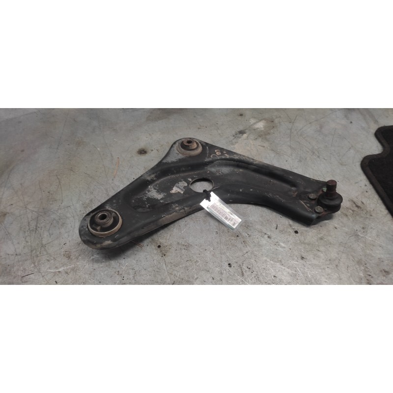 Recambio de brazo suspension inferior delantero derecho para peugeot 207 xs pack referencia OEM IAM   