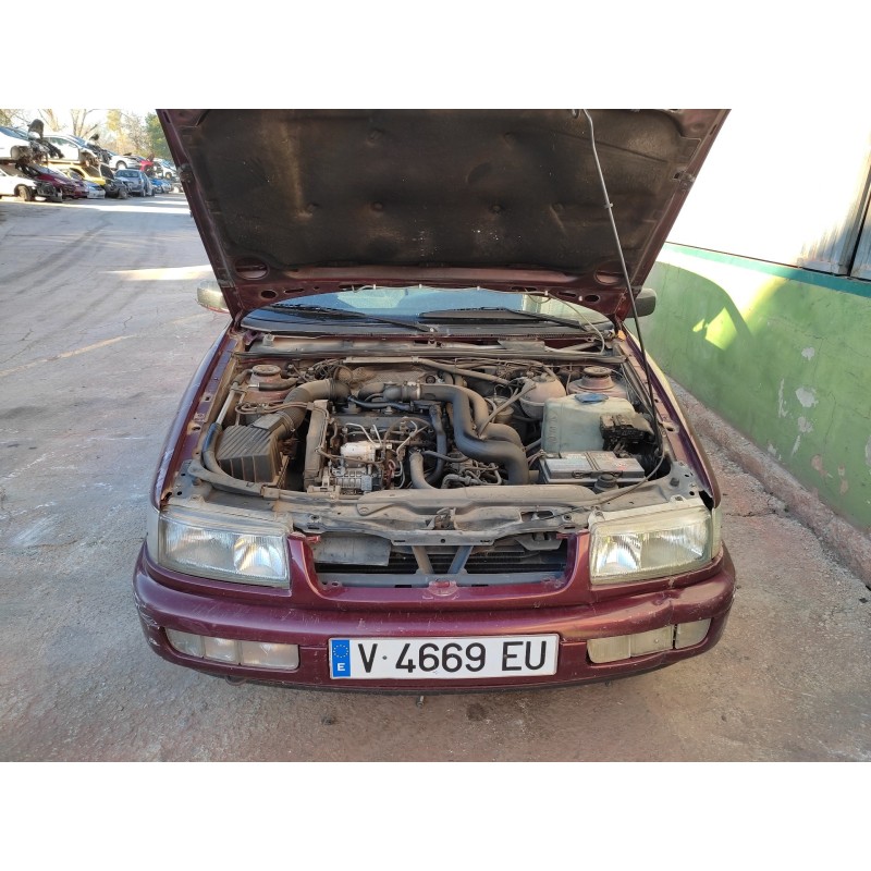 VOLKSWAGEN PASSAT BERLINA (3A2)