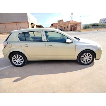 opel astra h berlina del año 2004