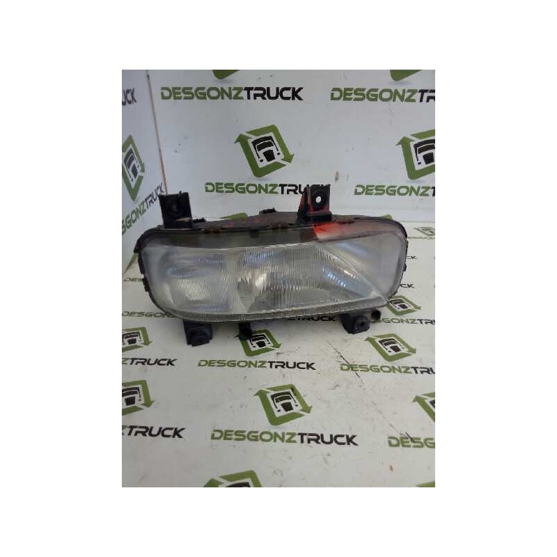 Recambio de faro derecho para mercedes trucks bus ..... referencia OEM IAM R38000748  