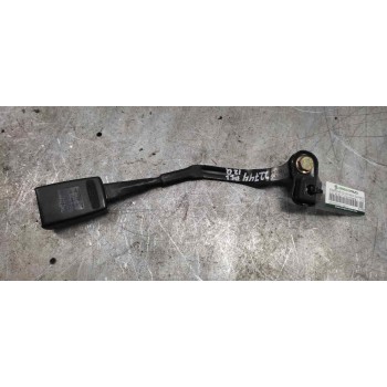 ENGANCHE DE CINTURON DELANTERO IZQUIERDO 8L0858675H 