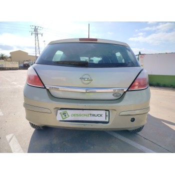 opel astra h berlina del año 2004