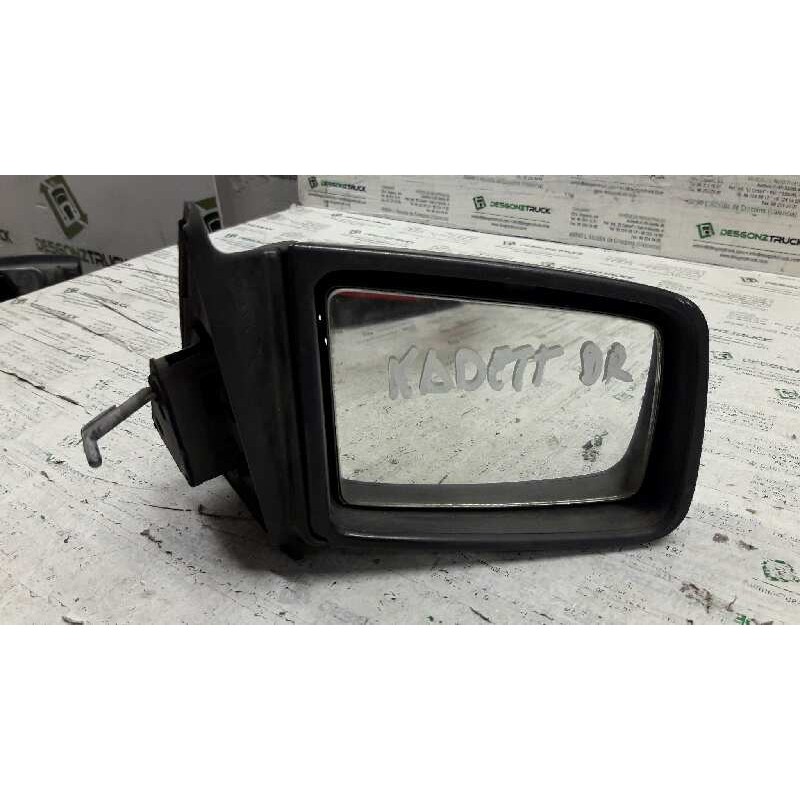 Recambio de retrovisor derecho para opel kadett e gl berlina referencia OEM IAM 0510411 MANUAL 