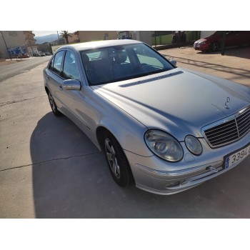 mercedes-benz clase e (w211) berlina del año 2005