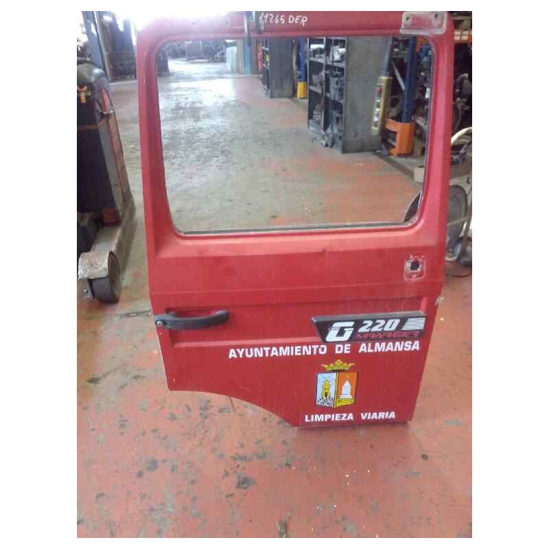 Recambio de puerta delantera derecha para renault trucks g g 220.20 referencia OEM IAM   