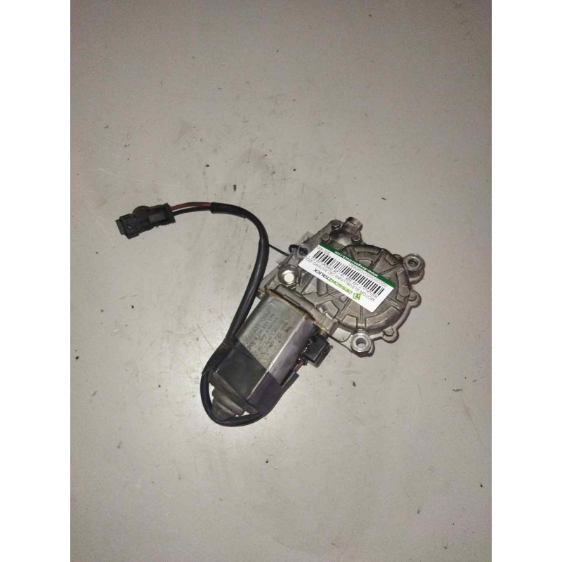 Recambio de motor elevalunas delantero izquierdo para renault hr 385.18 / 26 premium e2 referencia OEM IAM 5001833182  