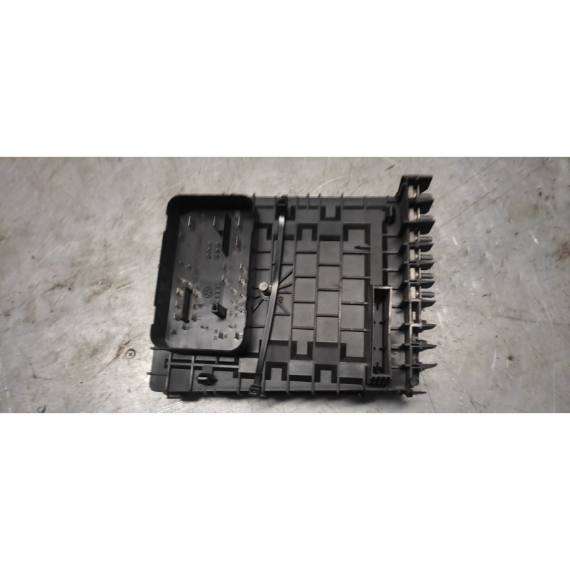 Recambio de caja reles / fusibles para audi a3 (8p) 2.0 tdi ambiente referencia OEM IAM 1K0937125 - Blanco 2