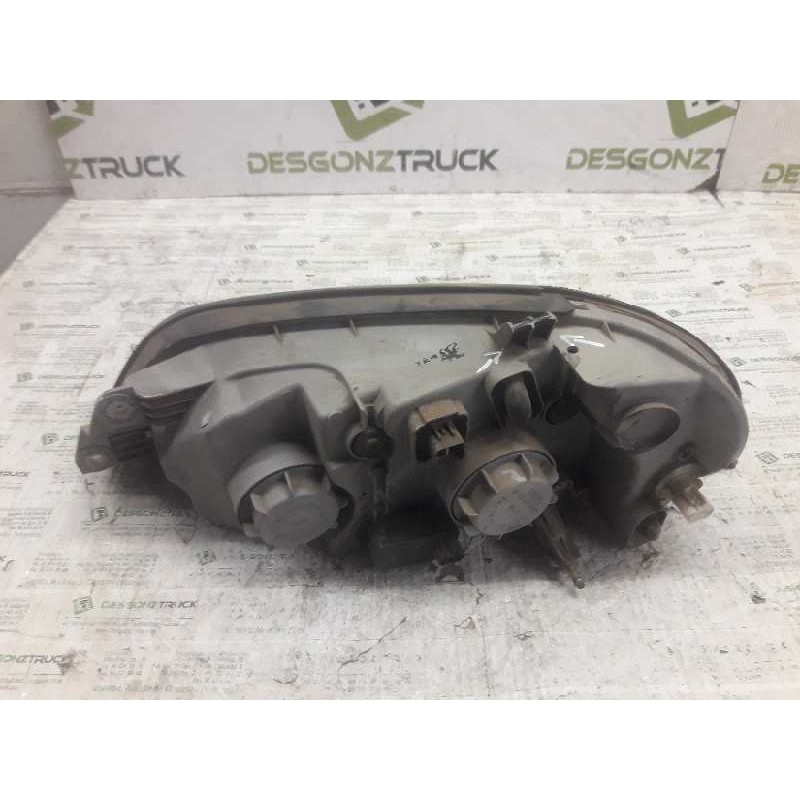 Recambio de faro derecho para kia carnival td ls referencia OEM IAM 3