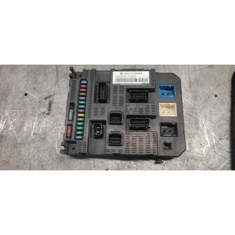 Recambio de caja reles / fusibles para citroën c3 1.4 audace referencia OEM IAM 9664532580 BSI 