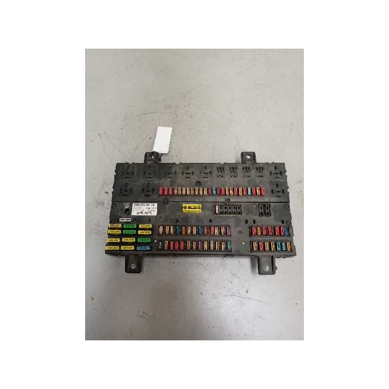 Recambio de caja reles / fusibles para volvo fh xxx 12.8 diesel referencia OEM IAM 20568055  