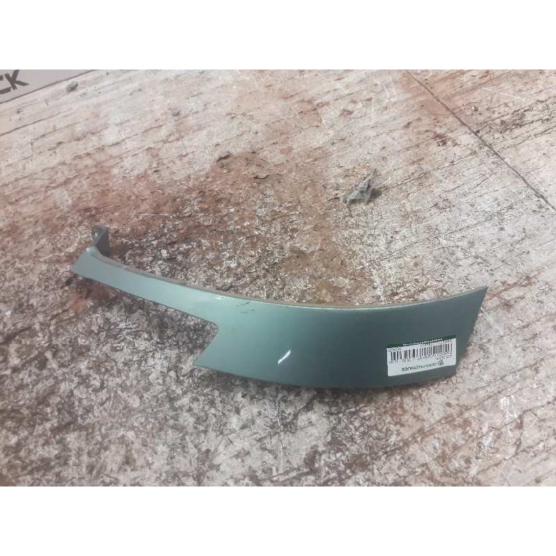 Recambio de moldura para daewoo tacuma se referencia OEM IAM 96349676  