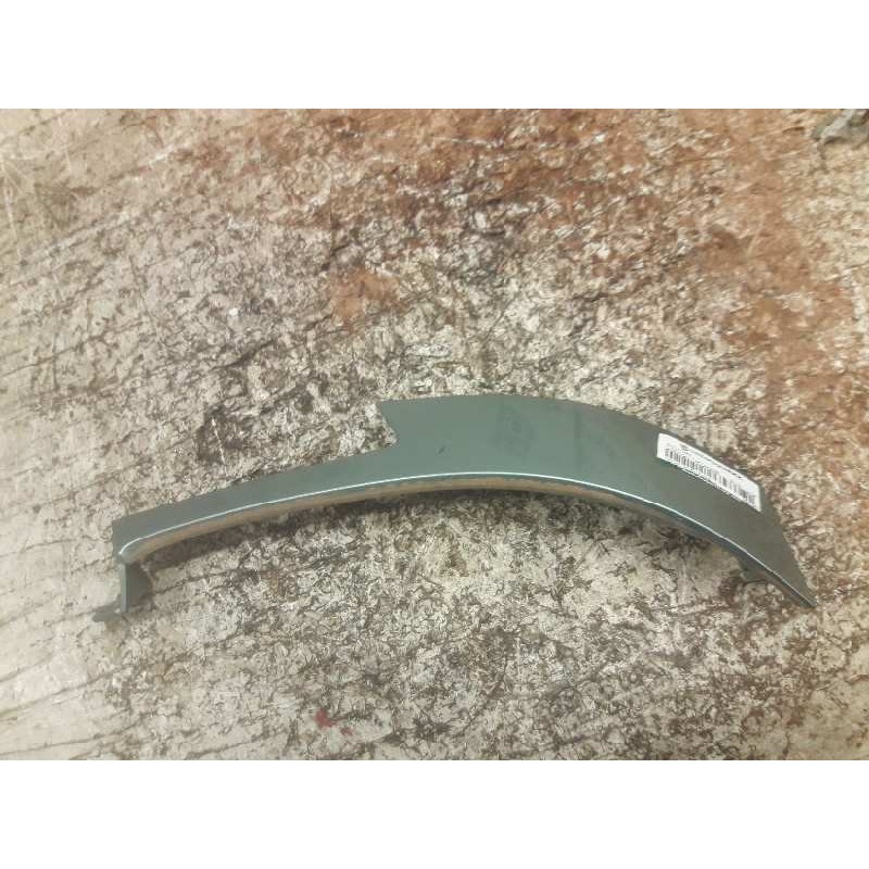 Recambio de moldura para daewoo tacuma se referencia OEM IAM 96349677  