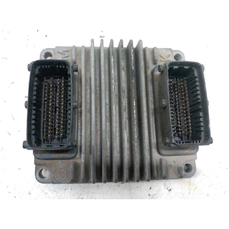 Recambio de centralita motor uce para opel corsa c club referencia OEM IAM 09389429  