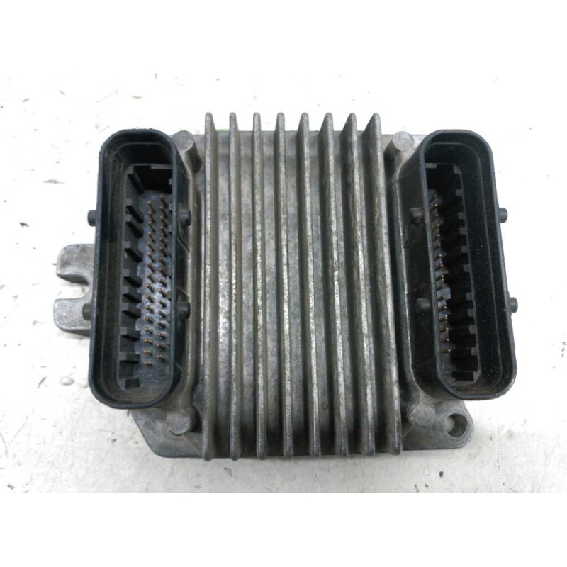 Recambio de centralita motor uce para opel vectra b berlina básico referencia OEM IAM 09364599  