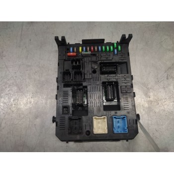 CAJA RELES / FUSIBLES 281197595 