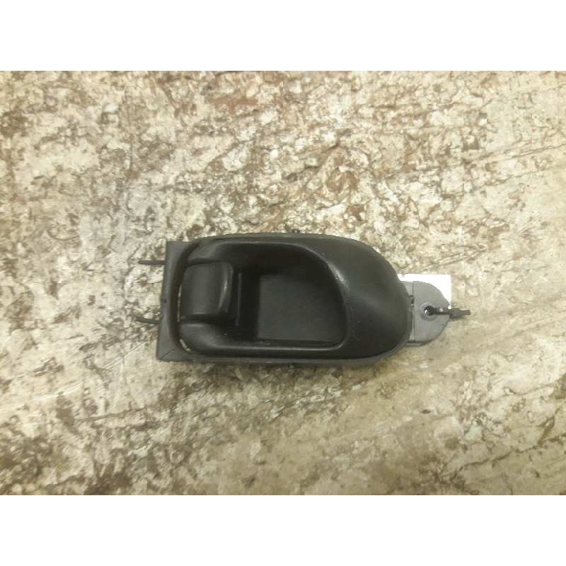 Recambio de maneta interior delantera derecha para daewoo tacuma se referencia OEM IAM 96260947  