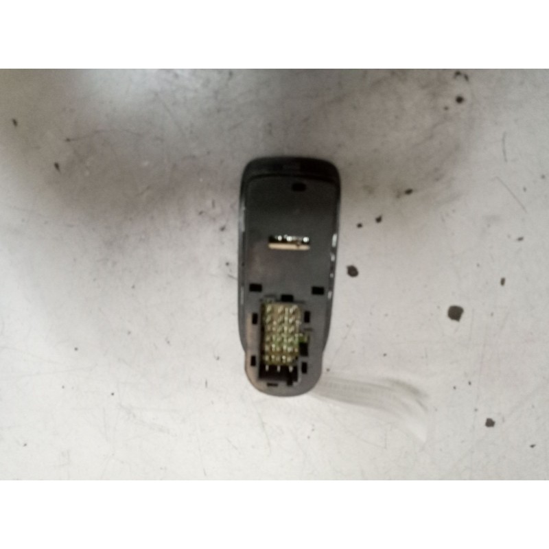 Recambio de mando elevalunas delantero izquierdo para daf serie xf105.460 12.9 diesel referencia OEM IAM 1811131 3