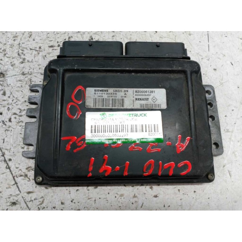 Recambio de centralita motor uce para renault clio ii fase ii (b/cb0) 1.4 16v referencia OEM IAM 820061281 S110130334 8200044437