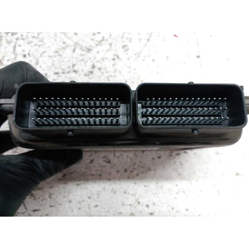 Recambio de centralita motor uce para renault clio ii fase ii (b/cb0) 1.4 16v referencia OEM IAM 820061281 S110130334 8200044437 3