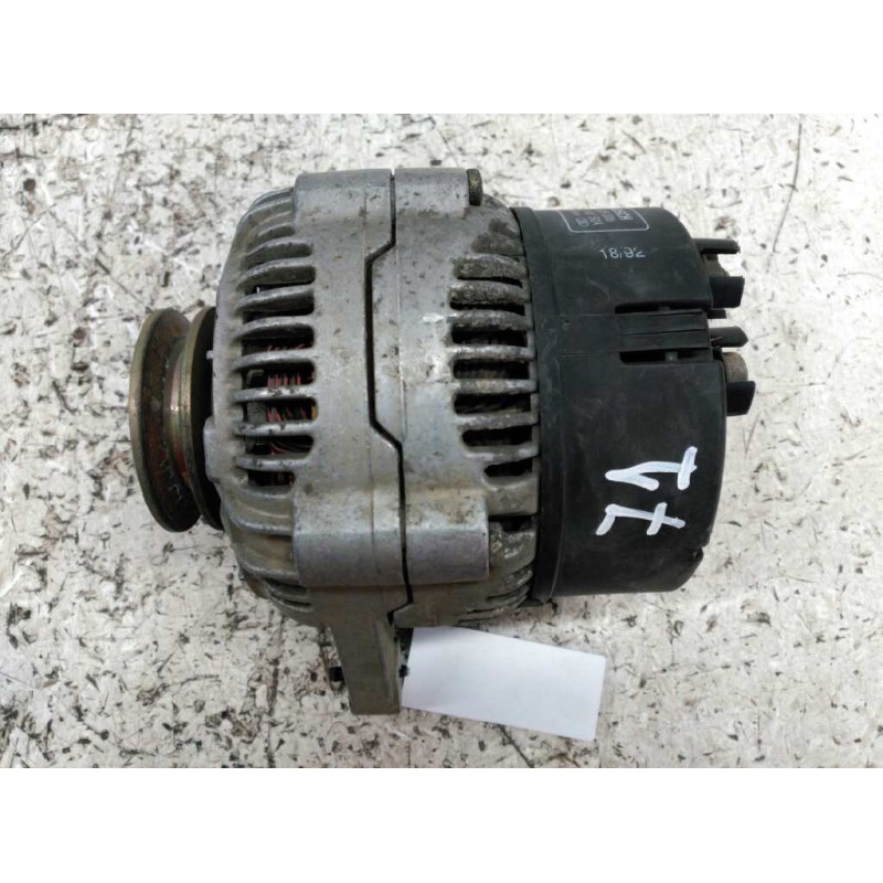 Recambio de alternador para peugeot 106 (s1) kid referencia OEM IAM 0120335006 BOSCH 