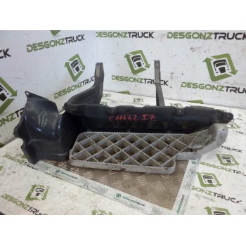 Recambio de peldaño izquierdo para scania serie 4 (p/r 124 l) fsa 470 (4x2) e3 corto cr 13 / 14 b referencia OEM IAM 1535035 PAR
