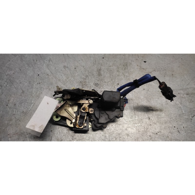 Recambio de cerradura puerta trasera derecha para kia carens 1.8 ls monovolumen referencia OEM IAM  2 PINS 2