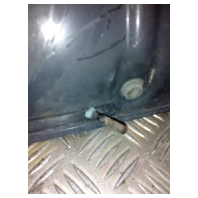 Recambio de peldaño izquierdo para scania serie 4 (p/r 124 l) fsa 470 (4x2) e3 corto cr 13 / 14 b referencia OEM IAM 1535035 PAR - Blanco 3